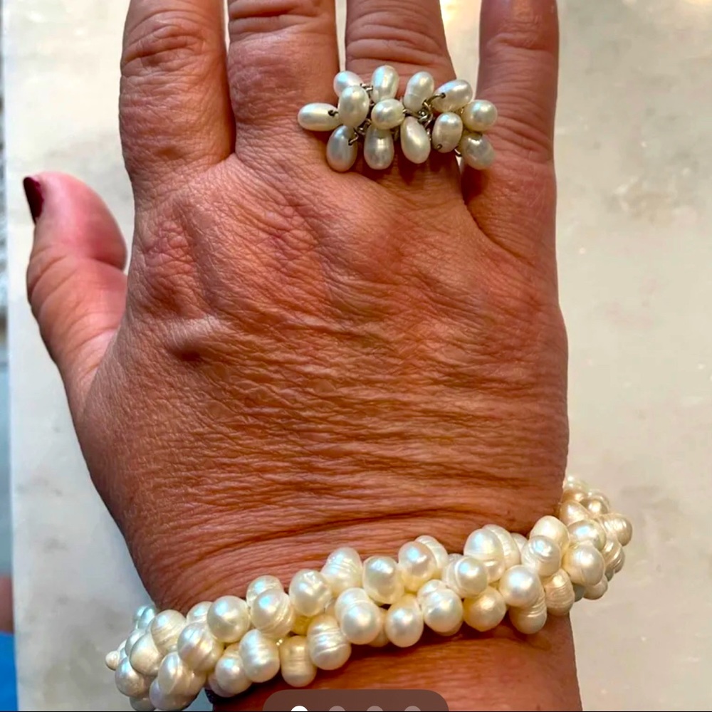 FRESH WATER PEARL BRACELET & RING